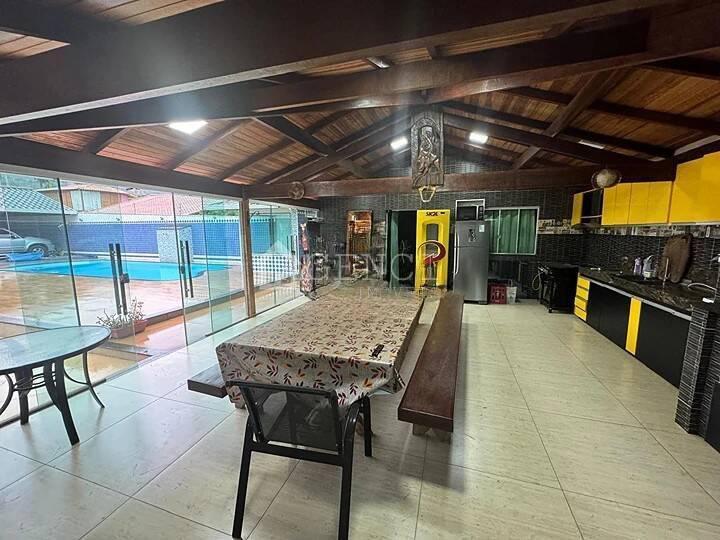 Casa, Vale do Sol, 4 Quartos, 0 Vaga, 1 Suíte