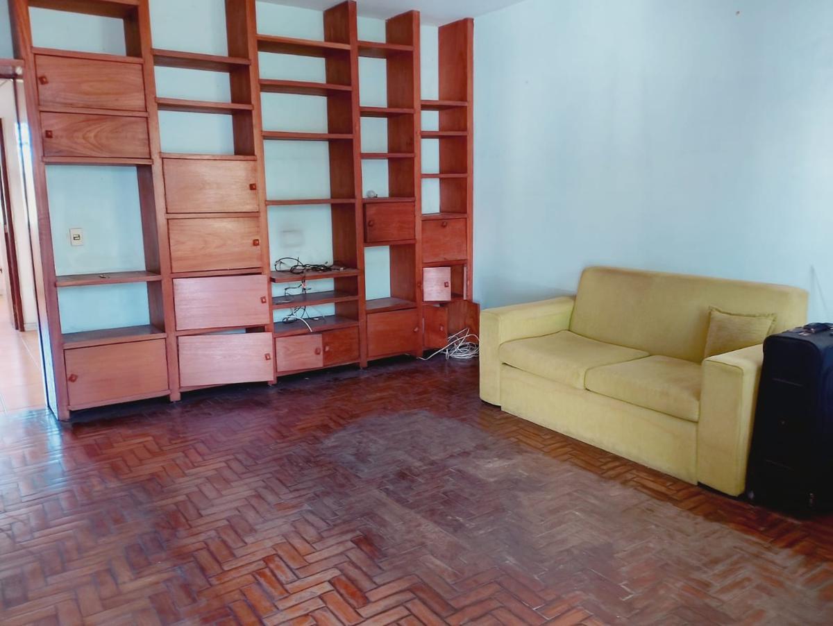 Casa, Santa Branca, 3 Quartos, 4 Vagas, 1 Suíte