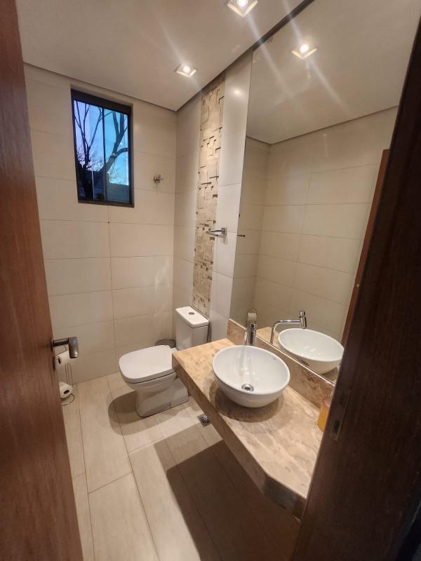 Casa, Cabral, 3 Quartos, 4 Vagas, 1 Suíte