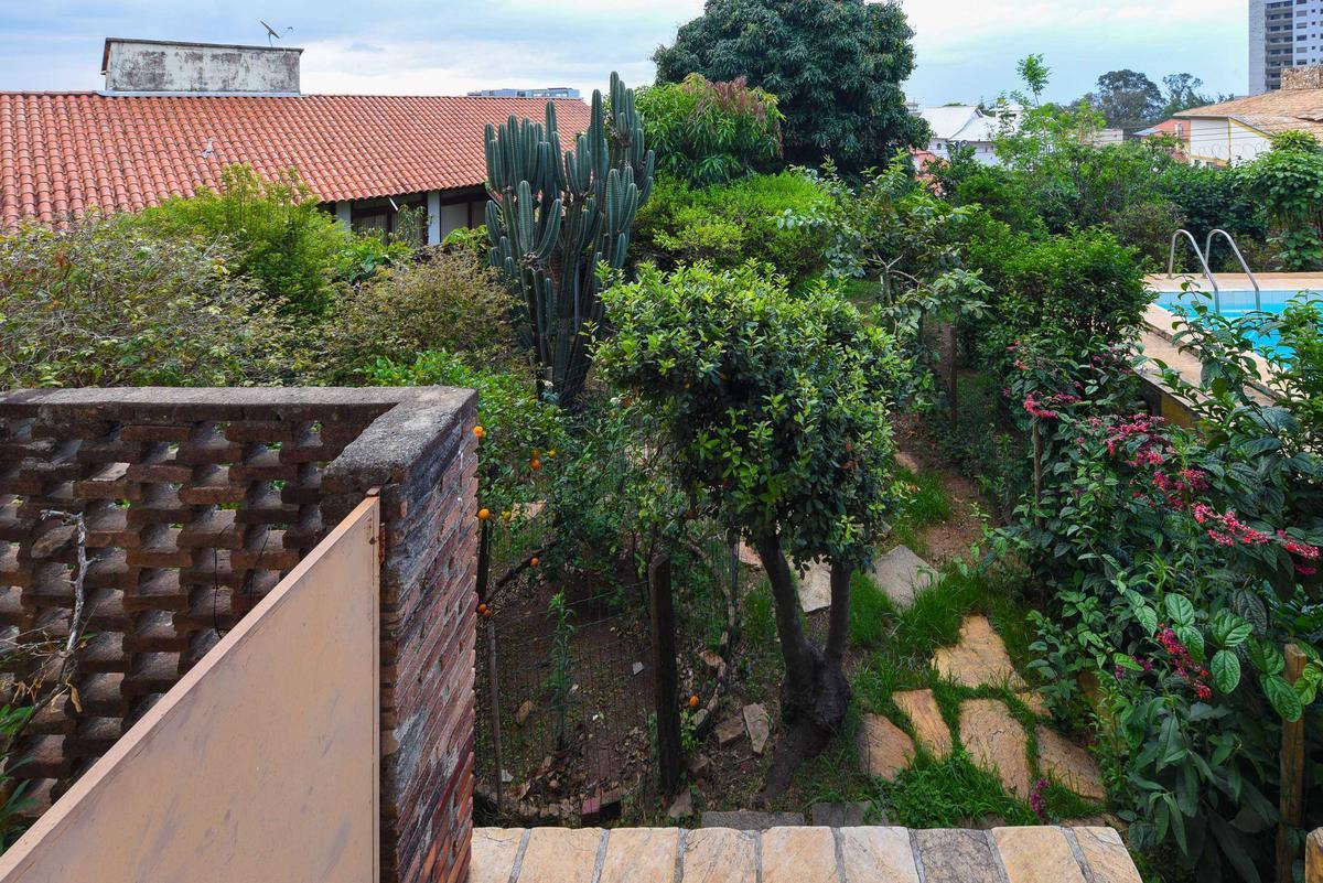 Casa, Santa Lúcia, 5 Quartos, 4 Vagas, 3 Suítes