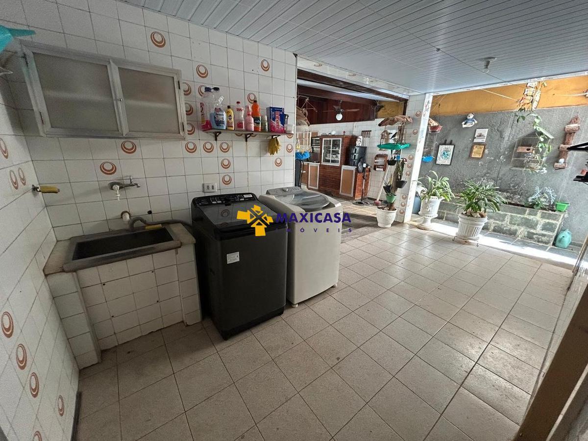 Casa, São José, 5 Quartos, 4 Vagas, 1 Suíte