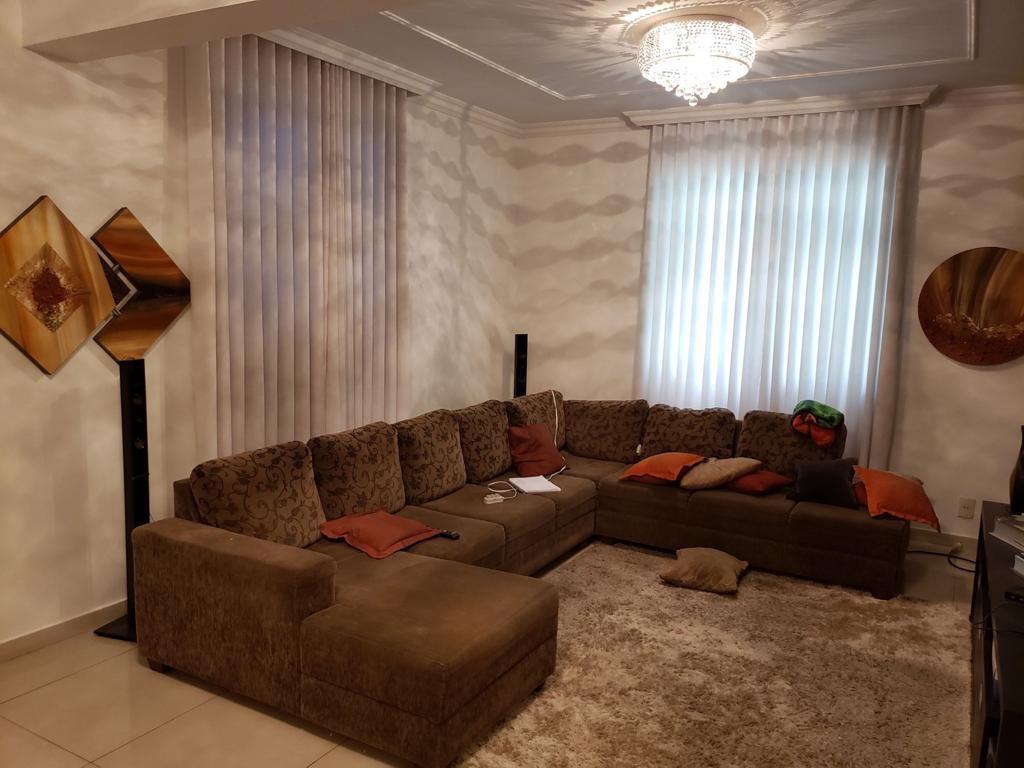 Casa, Fernão Dias, 4 Quartos, 5 Vagas, 2 Suítes