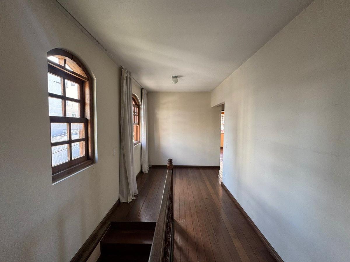 Casa, Floresta, 5 Quartos, 3 Vagas, 1 Suíte