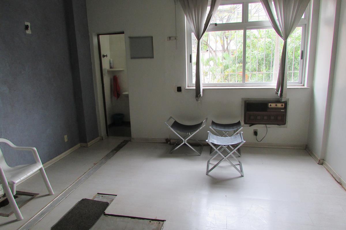 Sala, Santa Efigênia