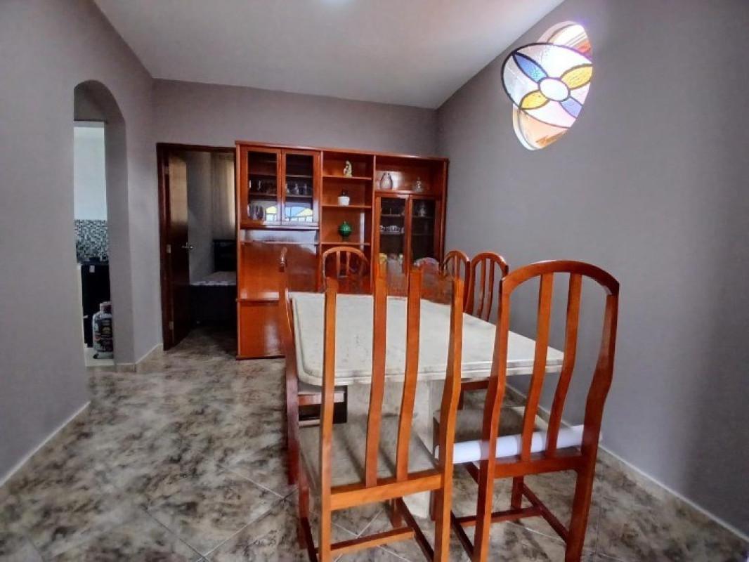 Casa, Milionários, 2 Quartos, 1 Vaga, 1 Suíte