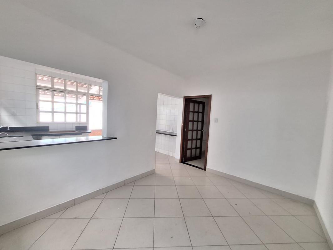 Casa, Santa Cruz, 5 Quartos, 1 Vaga, 1 Suíte