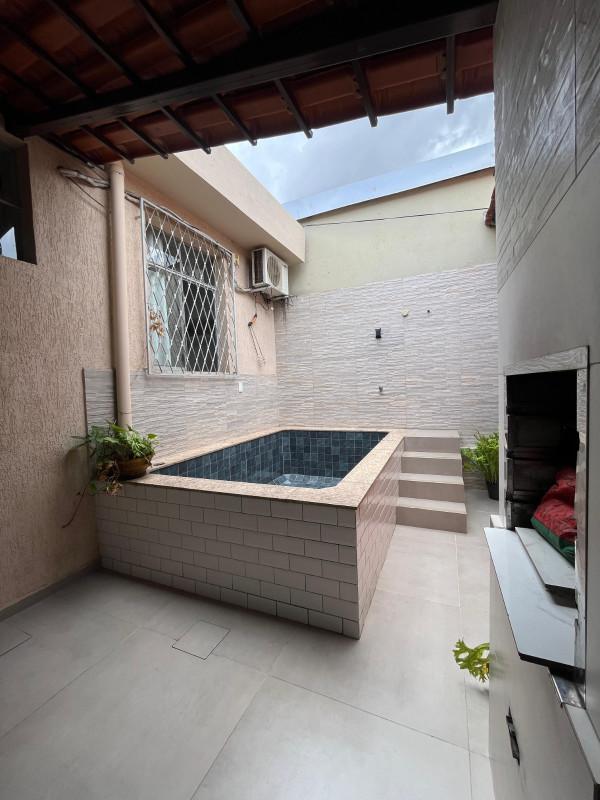 Casa, Tirol (barreiro), 4 Quartos, 3 Vagas, 1 Suíte