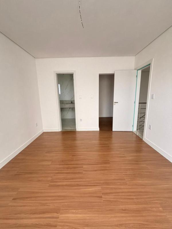 Casa, Planalto, 3 Quartos, 3 Vagas, 2 Suítes
