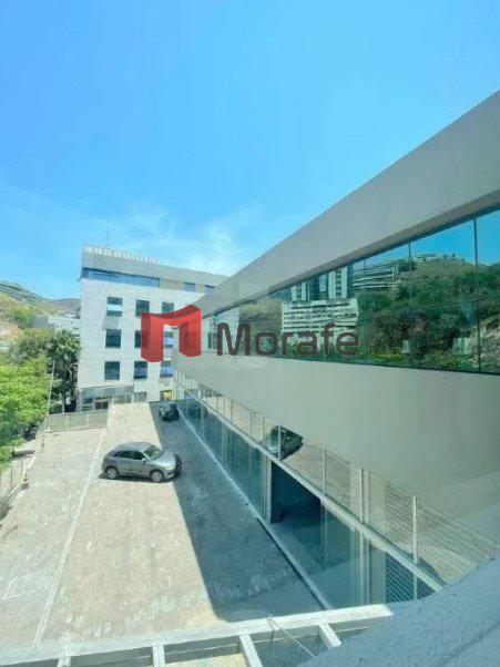 Galpão, Estoril, 0 Quarto, 26 Vagas