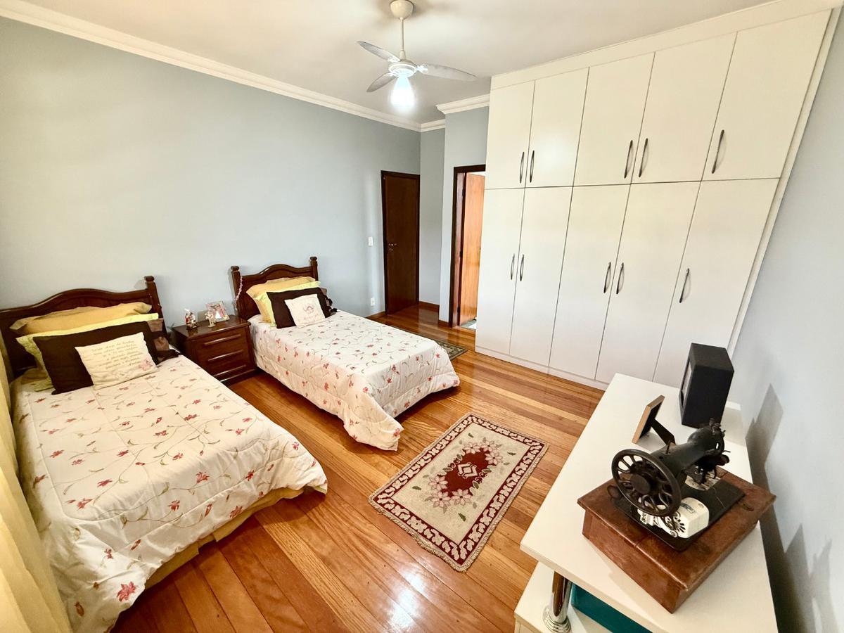 Casa, São Luiz (pampulha), 4 Quartos, 10 Vagas, 3 Suítes