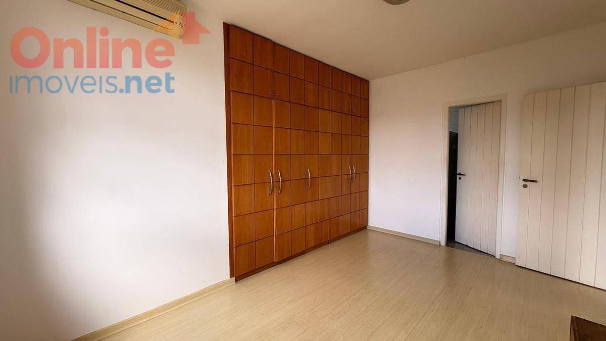 Casa, Vila Paris, 4 Quartos, 0 Vaga, 2 Suítes
