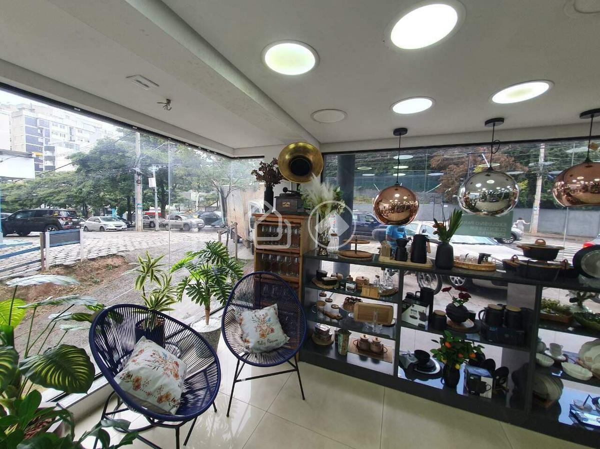 Loja, Buritis, 15 Vagas