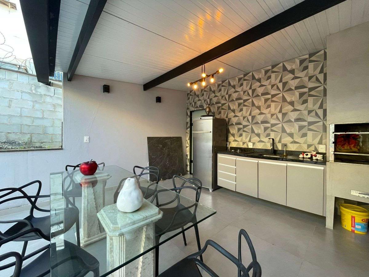 Casa, Santa Efigênia, 3 Quartos, 2 Vagas, 1 Suíte