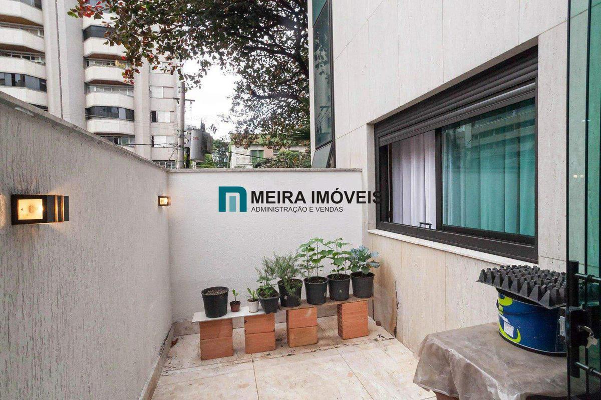 Apartamento, Funcionários, 2 Quartos, 2 Vagas, 2 Suítes