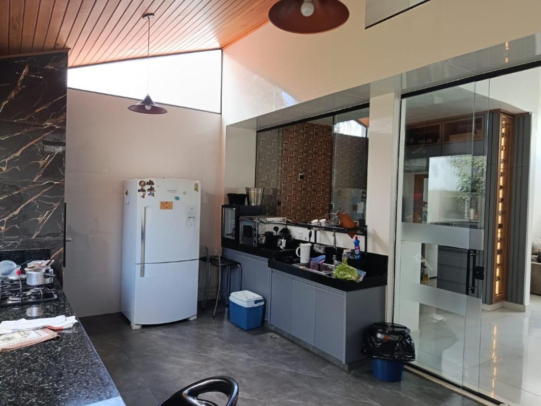 Casa, Novo Santos Dumont, 3 Quartos, 2 Vagas, 1 Suíte