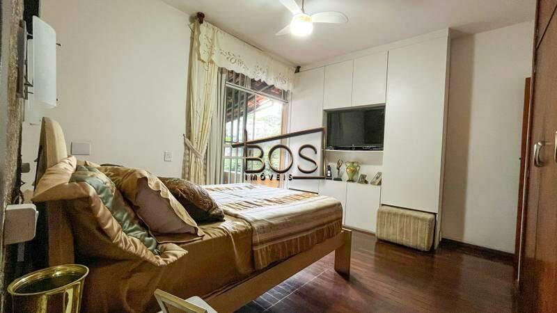 Casa, Serra, 4 Quartos, 2 Vagas, 2 Suítes