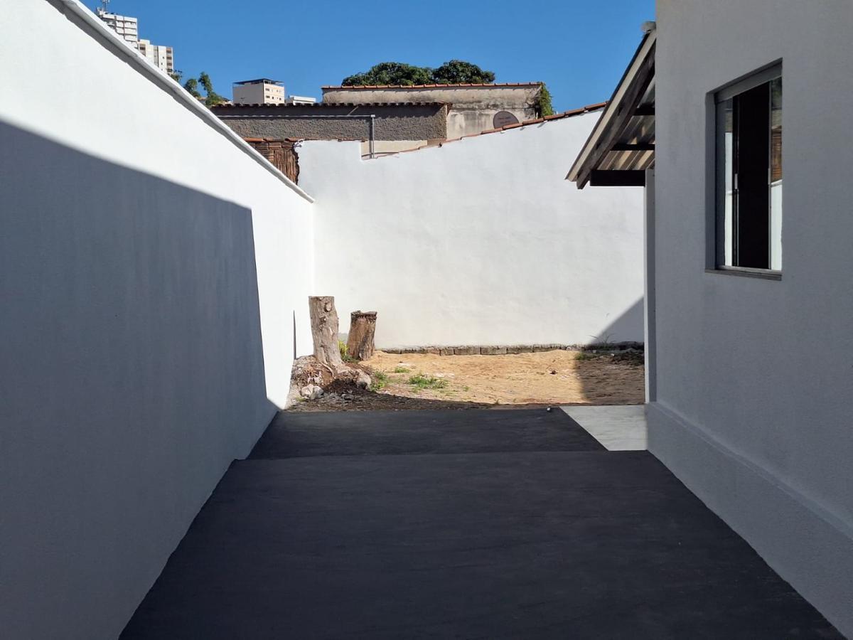 Casa, Centro, 2 Quartos, 3 Vagas