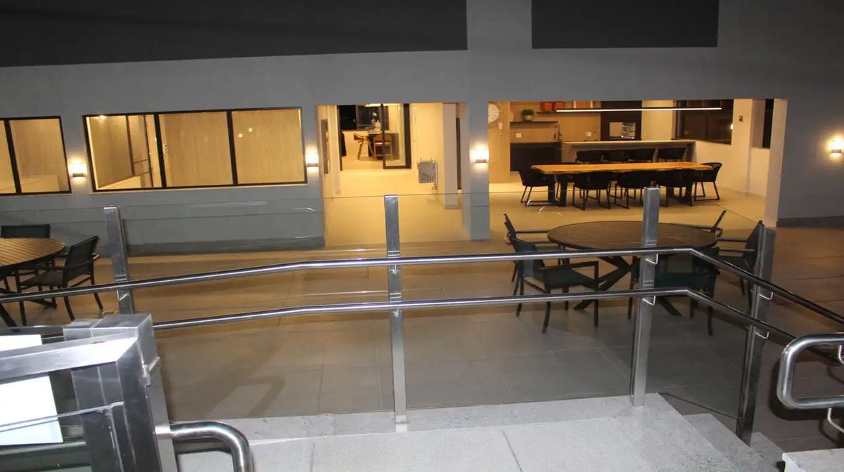 Cobertura, Serra, 2 Quartos, 3 Vagas, 1 Suíte