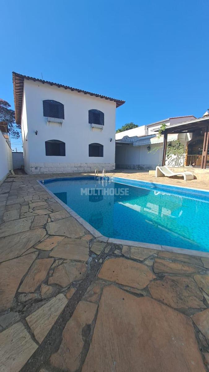 Casa, Candelária, 4 Quartos, 3 Vagas, 1 Suíte