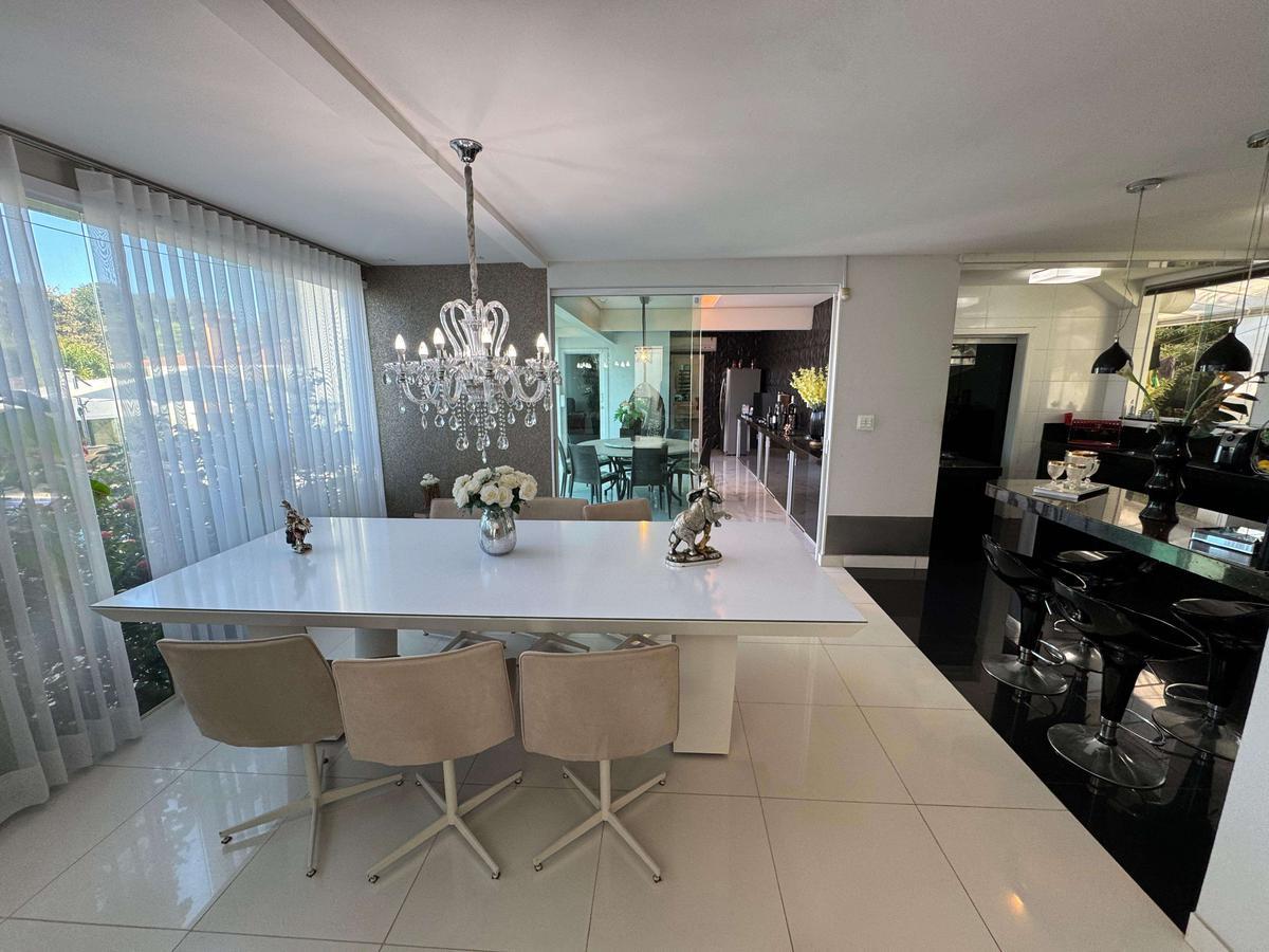 Casa, Bandeirantes (pampulha), 4 Quartos, 6 Vagas, 3 Suítes