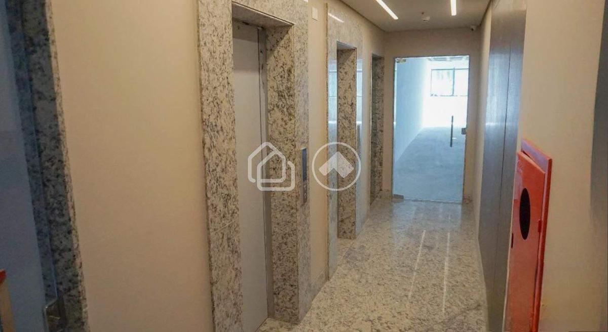 Sala, Centro