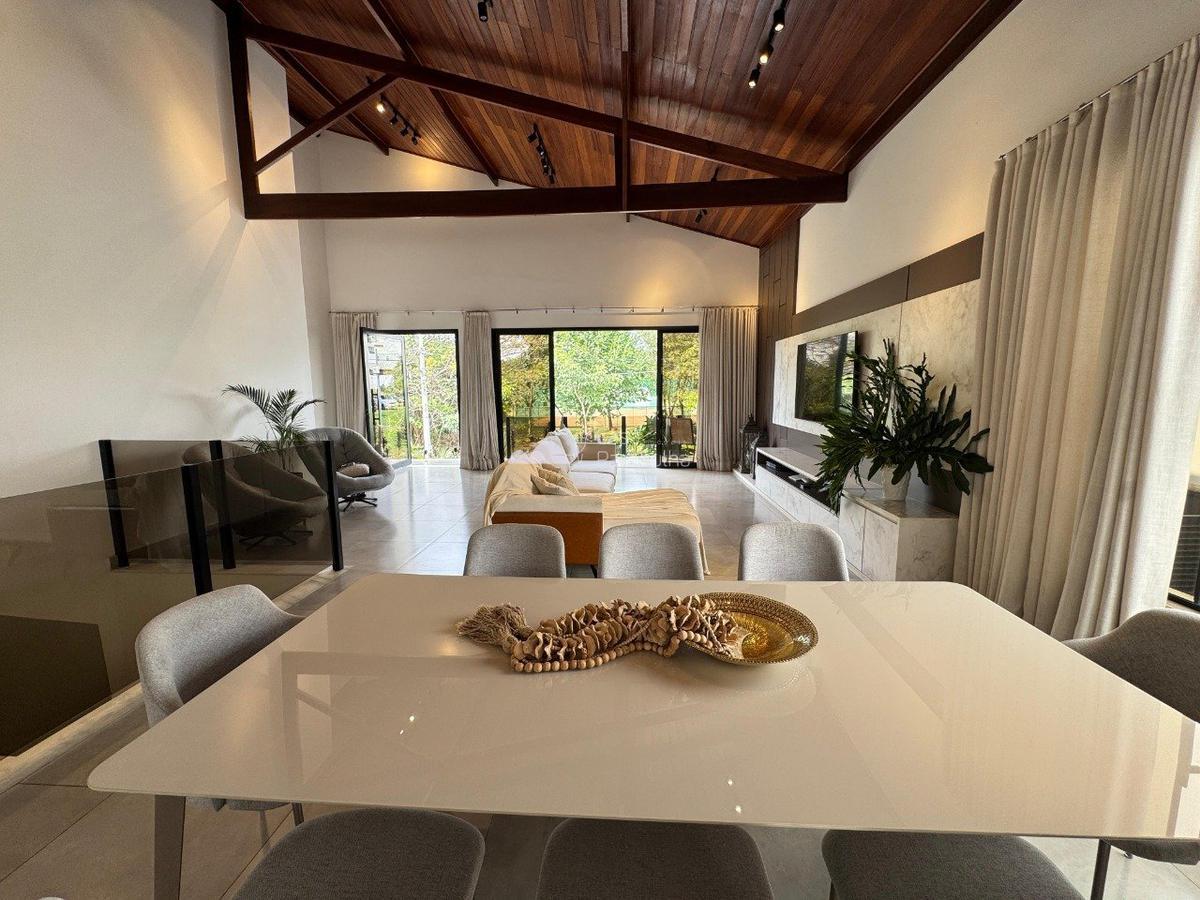 Casa, Portal do Sol, 4 Quartos, 8 Vagas, 2 Suítes