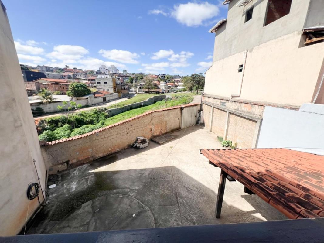 Casa, Vale das Amendoeiras, 2 Quartos, 1 Vaga