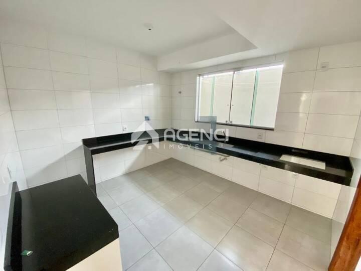 Casa, Cabral, 3 Quartos, 0 Vaga, 1 Suíte