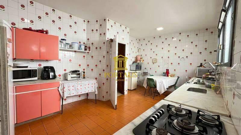 Casa, Serra, 7 Quartos, 8 Vagas, 2 Suítes