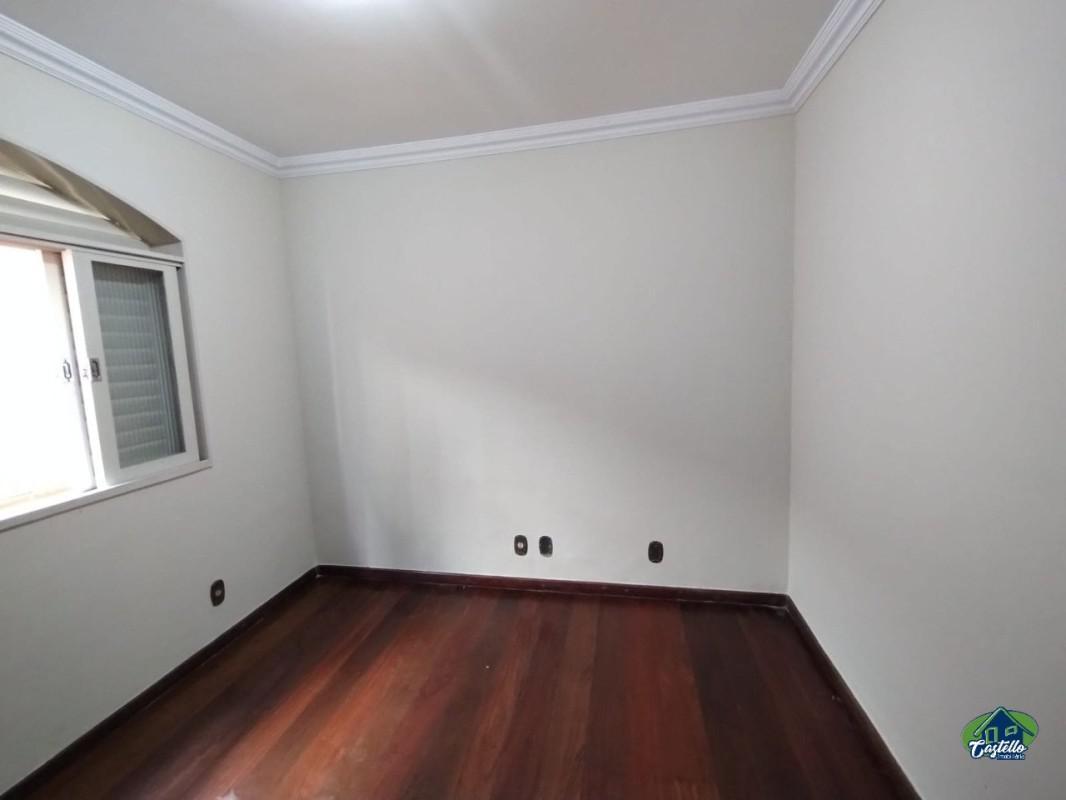 Casa, Cachoeirinha, 3 Quartos, 2 Vagas, 1 Suíte