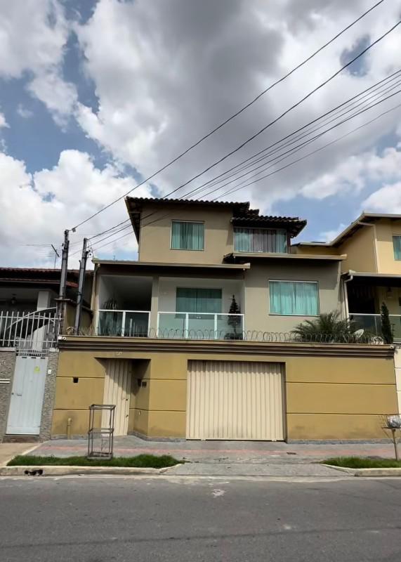 Casa, Inconfidentes, 4 Quartos, 3 Vagas, 1 Suíte