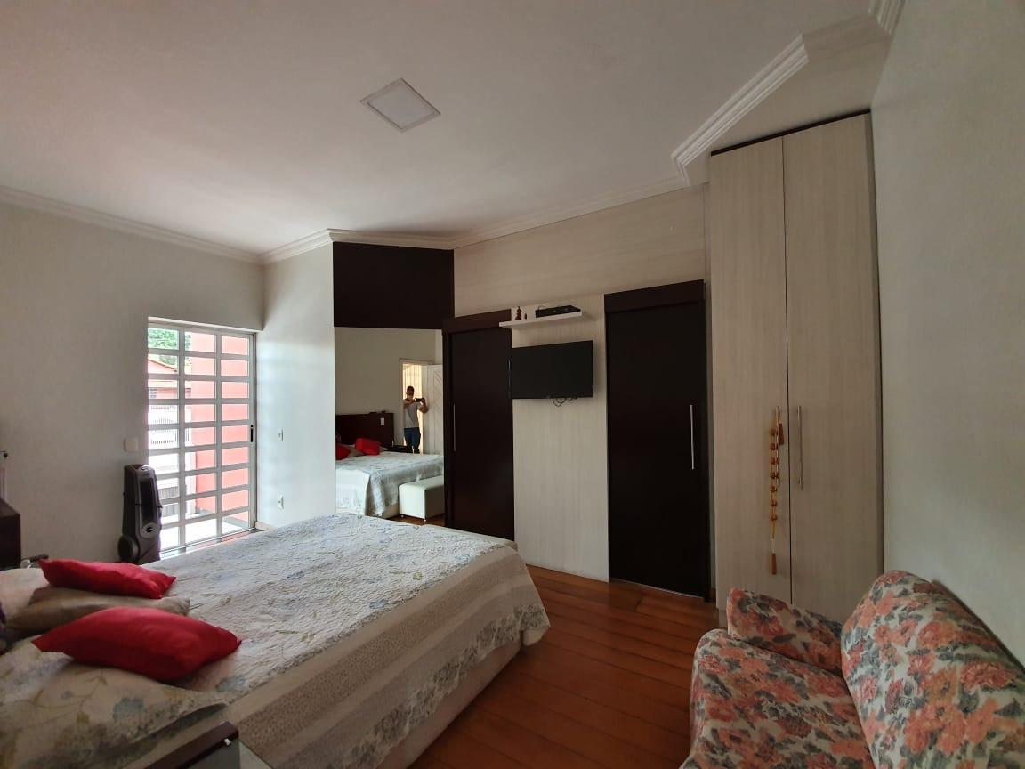 Casa, Jardim Riacho das Pedras, 4 Quartos, 6 Vagas, 3 Suítes