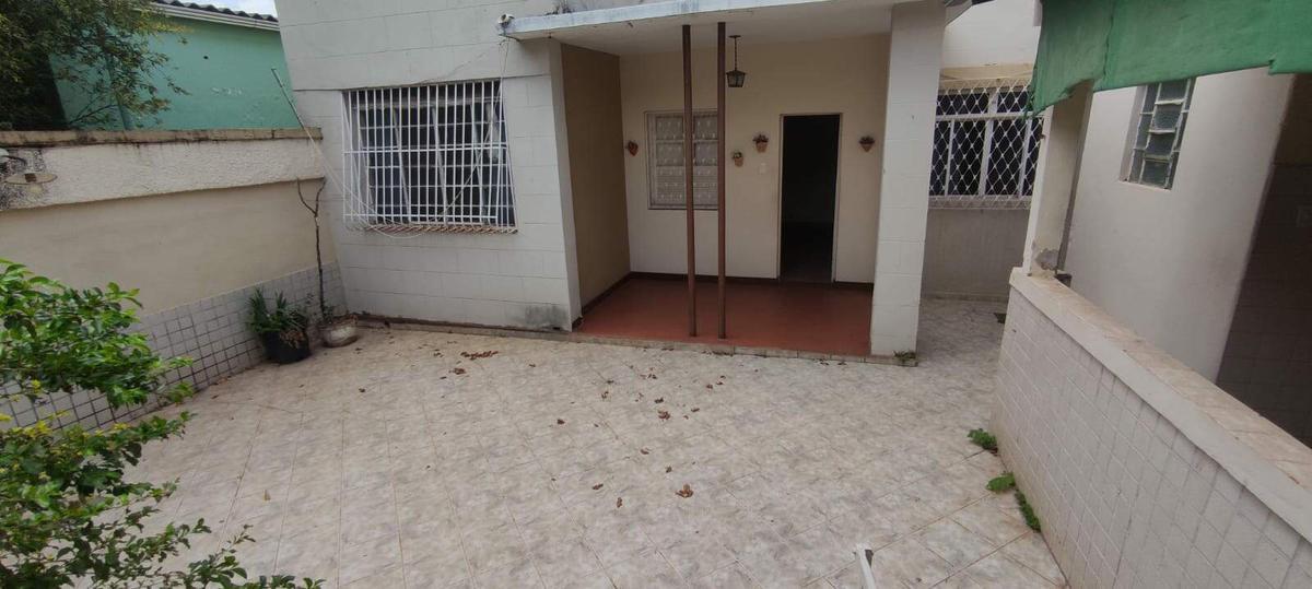 Casa, Santa Efigênia, 4 Quartos, 6 Vagas, 1 Suíte