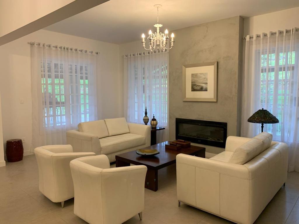 Apartamento, Zona Rural, 5 Quartos, 0 Vaga, 5 Suítes