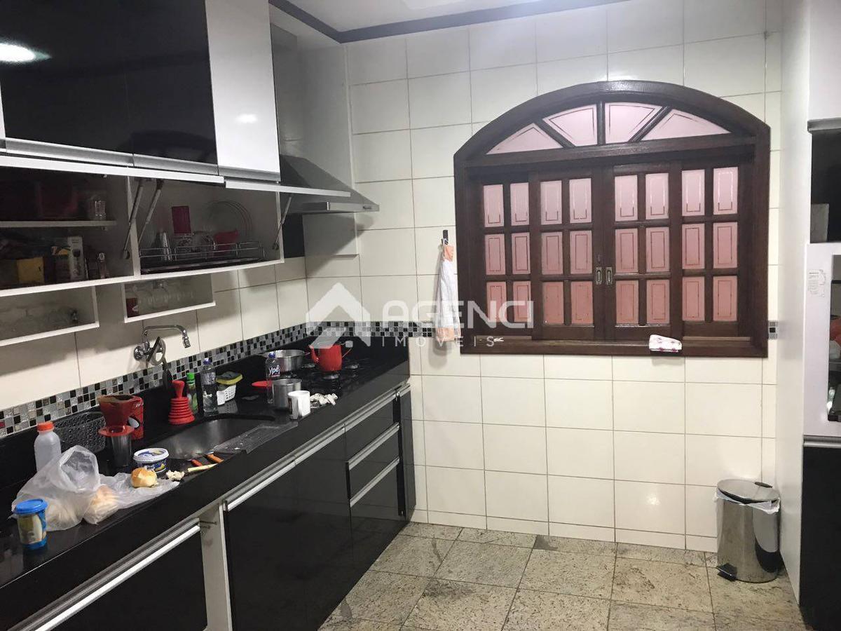 Casa, Santa Maria, 3 Quartos, 0 Vaga, 1 Suíte