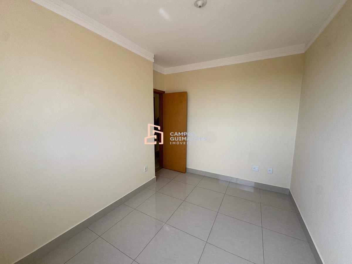 Apartamento, Barreiro, 3 Quartos, 3 Vagas, 1 Suíte