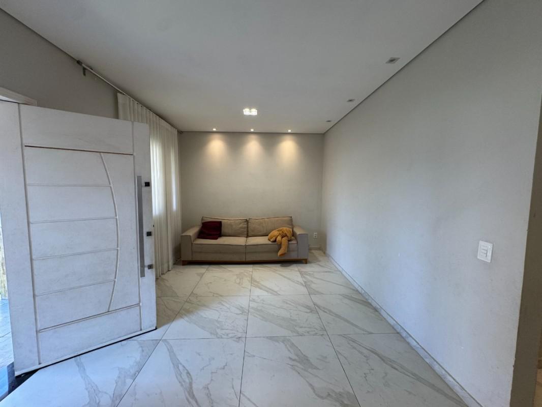 Casa, Colégio Batista, 4 Quartos, 2 Vagas, 2 Suítes