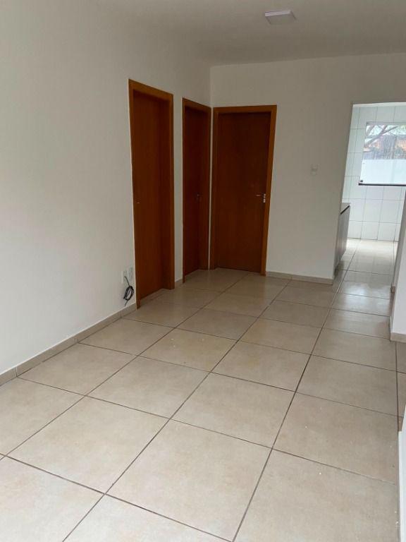 Apartamento, Jardim Vitória, 2 Quartos, 1 Vaga