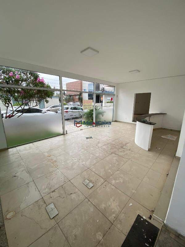 Prédio, Funcionários, 0 Quarto, 3 Vagas