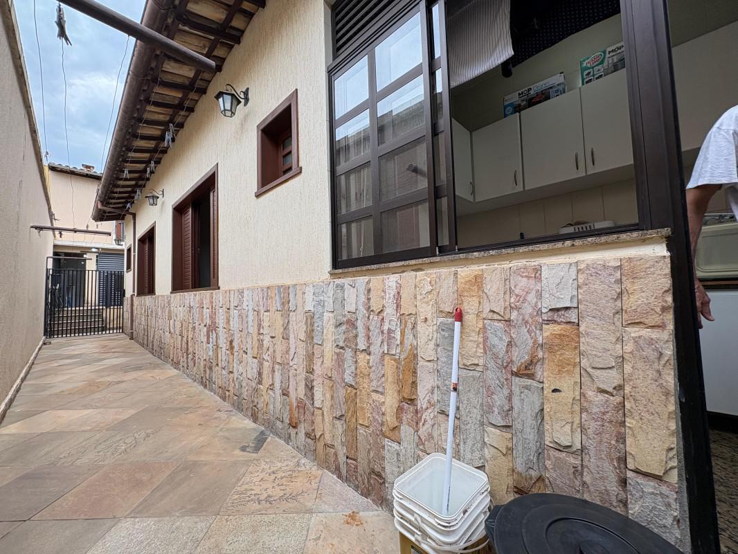Casa, Paquetá, 4 Quartos, 2 Vagas, 1 Suíte