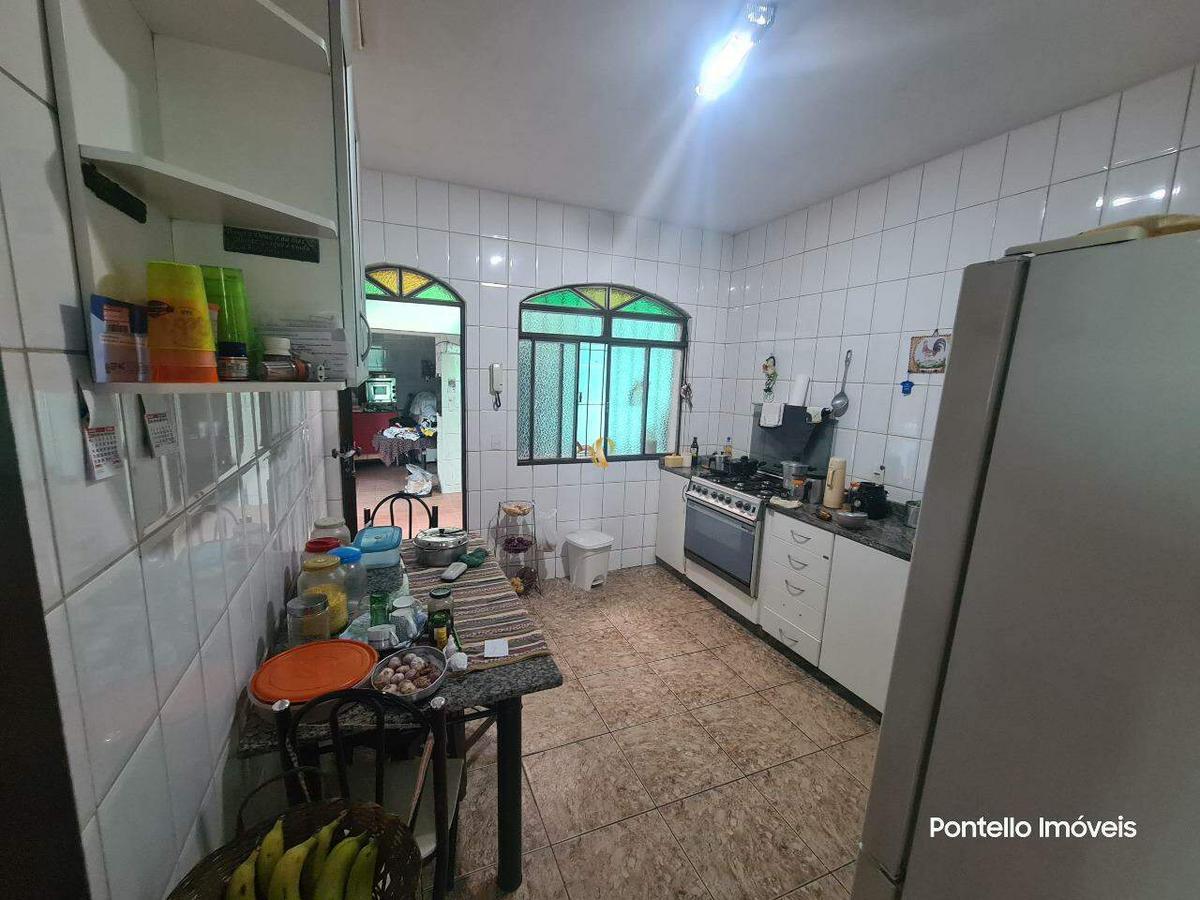 Casa, Ermelinda, 4 Quartos, 4 Vagas, 1 Suíte