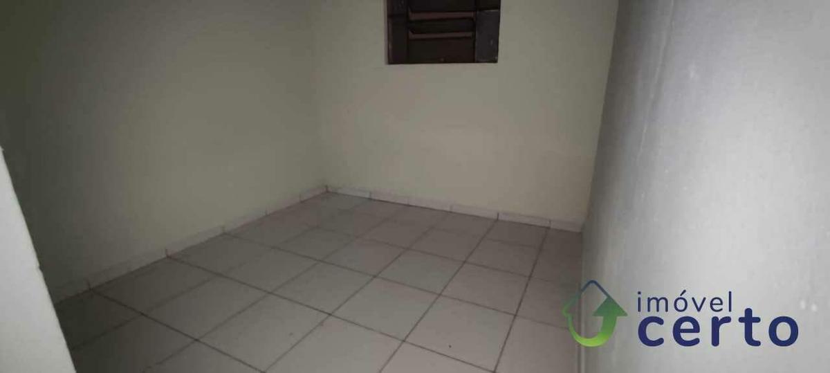 Casa, Santa Terezinha, 2 Quartos, 0 Vaga