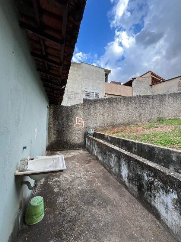 Casa, Alípio de Melo, 1 Quarto, 1 Vaga