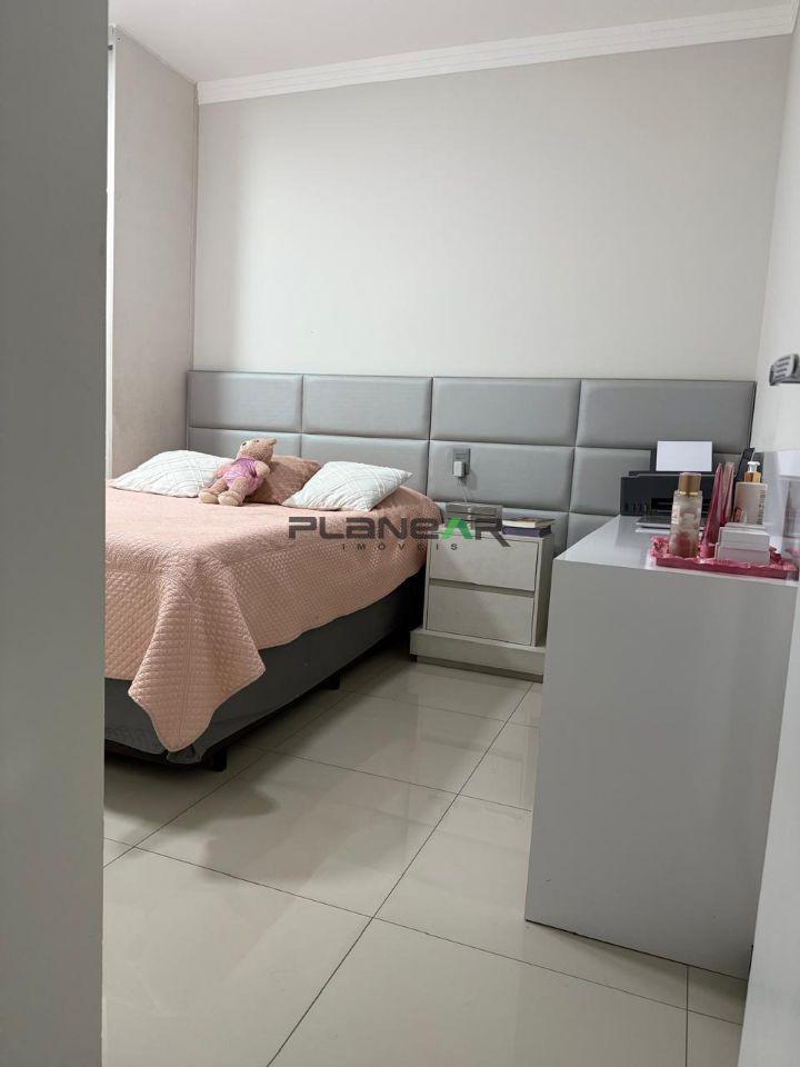 Casa, Europa, 3 Quartos, 4 Vagas, 1 Suíte