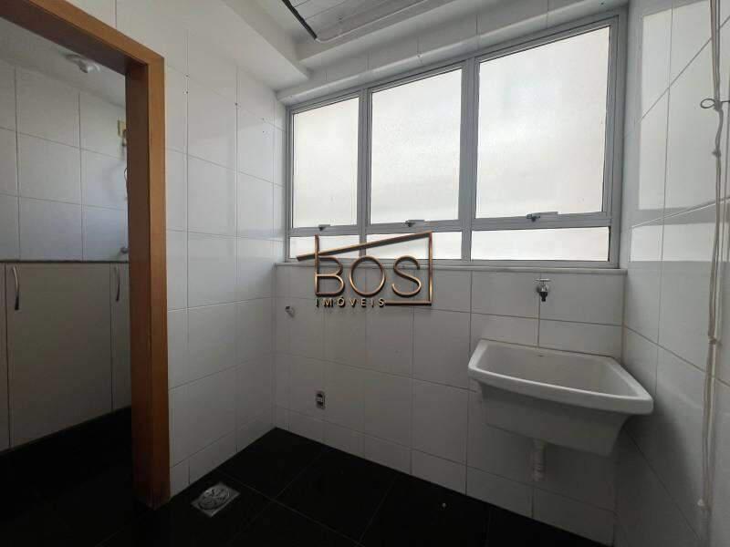 Apartamento, Sagrada Família, 3 Quartos, 2 Vagas, 1 Suíte