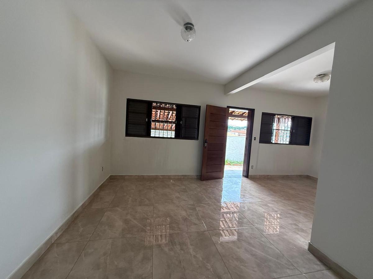 Casa, Heliópolis, 3 Quartos, 4 Vagas, 1 Suíte