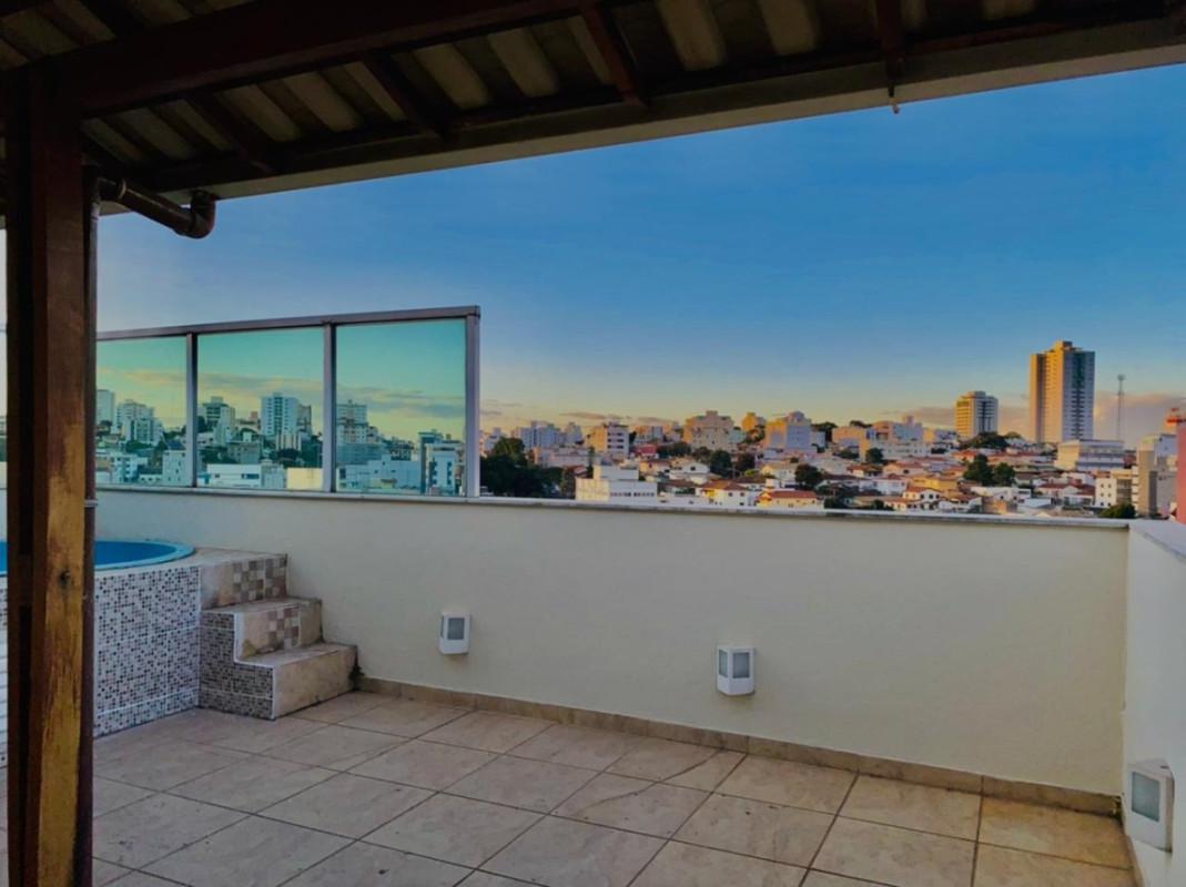 Cobertura, Floresta, 2 Quartos, 2 Vagas, 1 Suíte