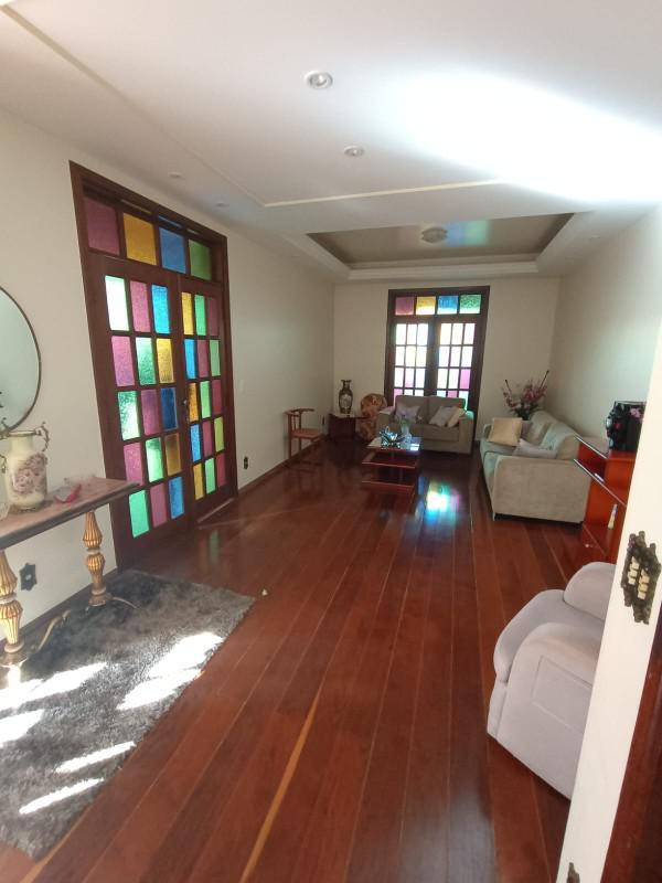 Casa, Luxemburgo, 4 Quartos, 4 Vagas, 1 Suíte
