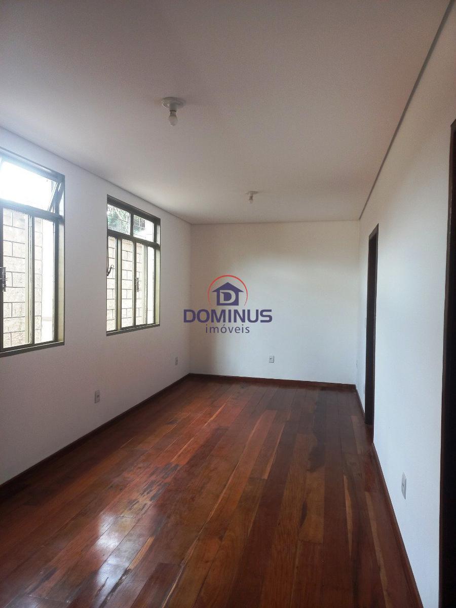 Casa, Sagrada Família, 4 Quartos, 4 Vagas, 1 Suíte