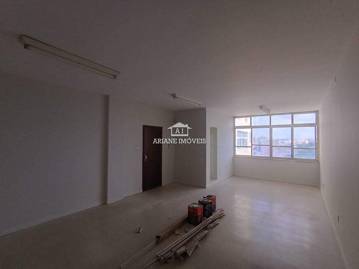 Sala, Centro, 0 Quarto, 0 Vaga
